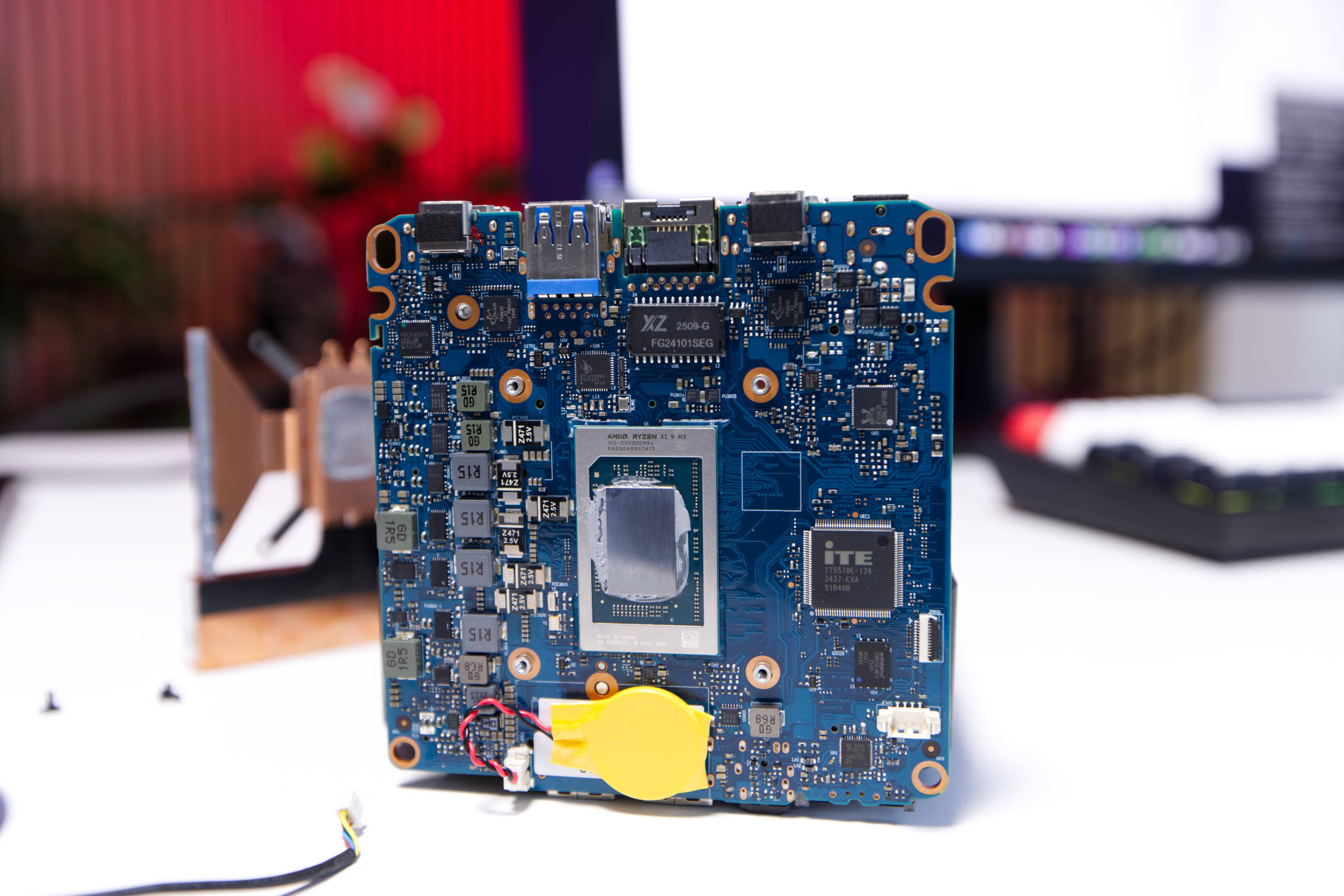 Sapphire EDGE AI Motherboard mit CPU Sapphire EDGE AI Motherboard mit CPU