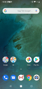 Xiaomi Mi A2 Lite Homescreen Screenshot