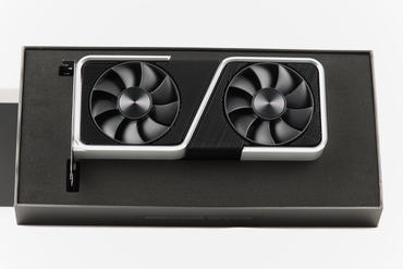 Nvidia GeForce RTX 3060 Ti Founders Edition - Karte verpackt