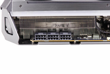 PowerColor Radeon RX 7900 XTX RedDevil 3 x 8-pin-PCIe-Stromanschlüsse