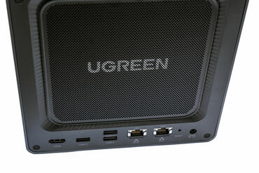 Ugreen DXP4800 Plus hintere Anschlüsse