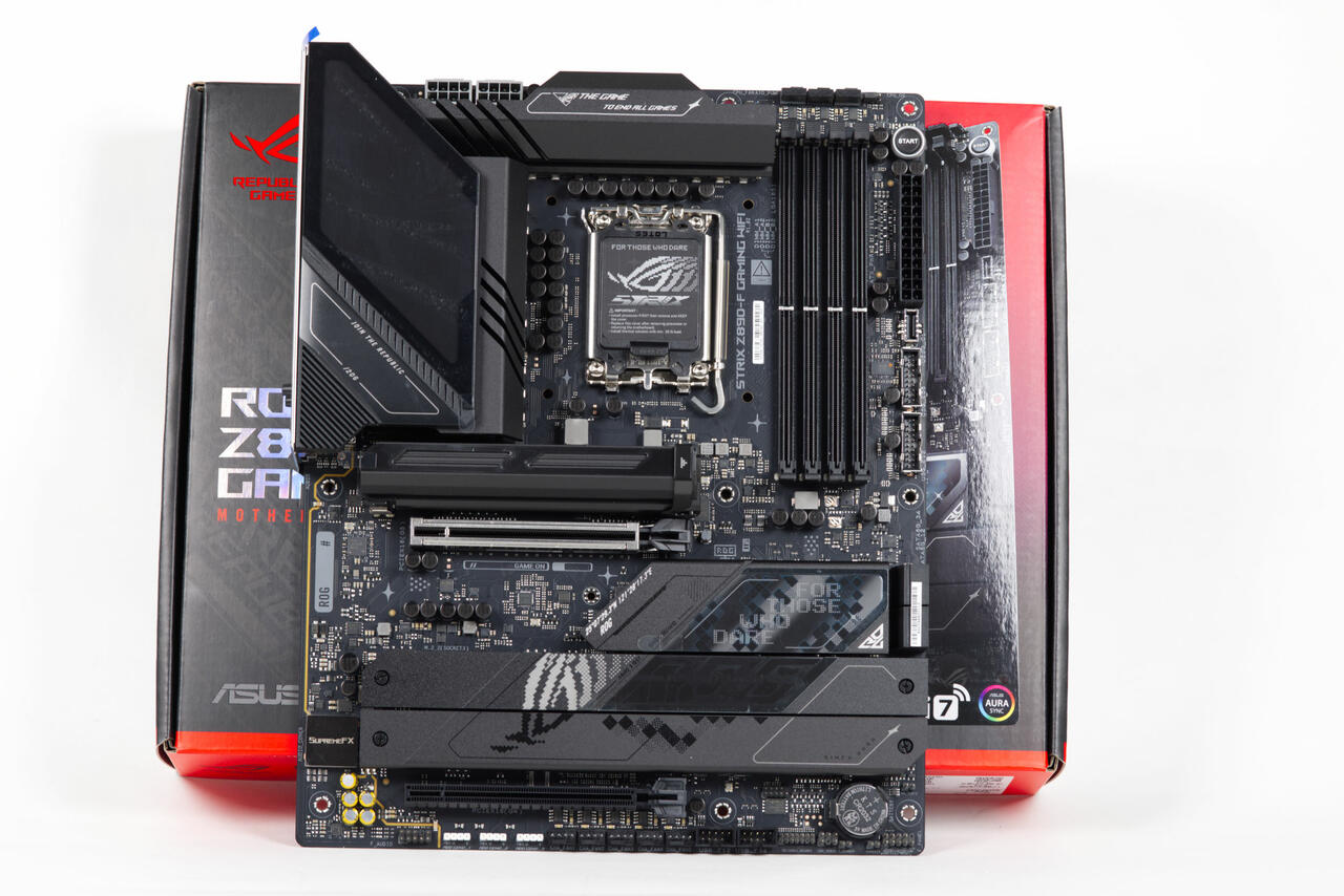 ASUS ROG Strix Z890 F Gaming WIFI Test Review  Bild © PCMasters.de