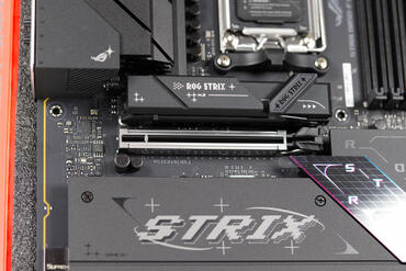 ASUS ROG STRIX B850 F Gaming WIFI NVme Slot 1