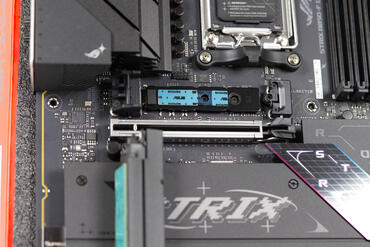 ASUS ROG STRIX B850 F Gaming WIFI NVme Slot 2