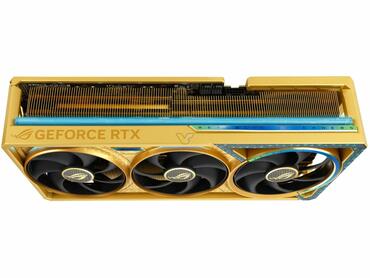 ASUS GeForce RTX 5090 ROG ASTRAL Dhahab Edition Draufsicht