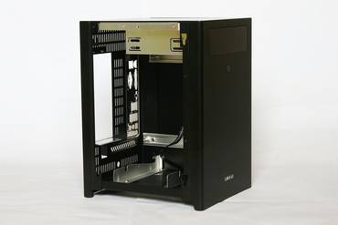 Lian Li PC-Q27B Seitenansicht 2