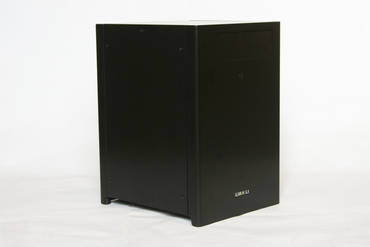 Lian Li PC-Q27B Front